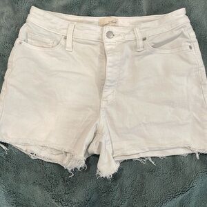 Universal Thread. White denim shorts. High rise Midi.